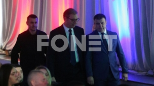Vučić: Vraćaju se 53 lekara